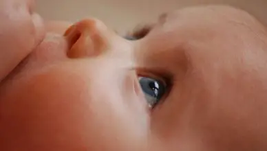 how to calm down your crying baby